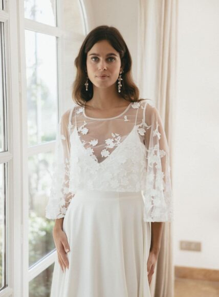 Blusa de novia Madeleine con mangas acampanadas - Madame a dit oui